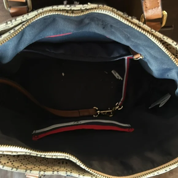 Tommy Hilfiger Beige Tote with Brown Handles - Picture 5 of 9